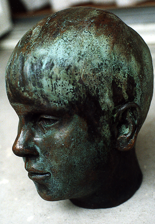 Max, brons. Portrait of Max, sculpture in bronze, cire perdue, the artists own casting.